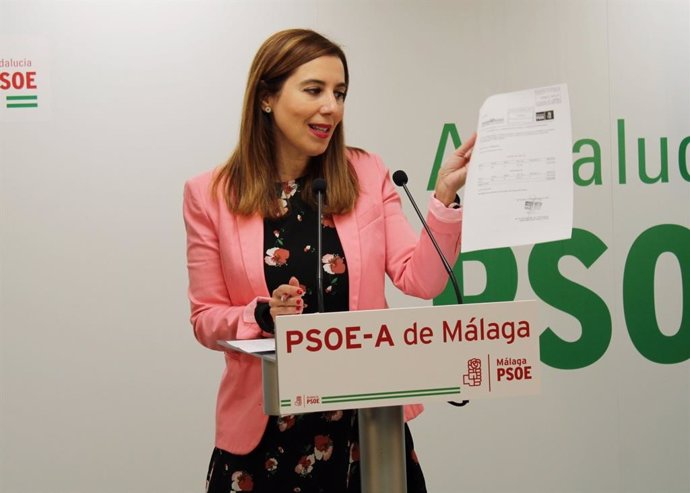 Beatriz Rubiño, portavoz de Educación del PSOE-A, en rueda de prensa