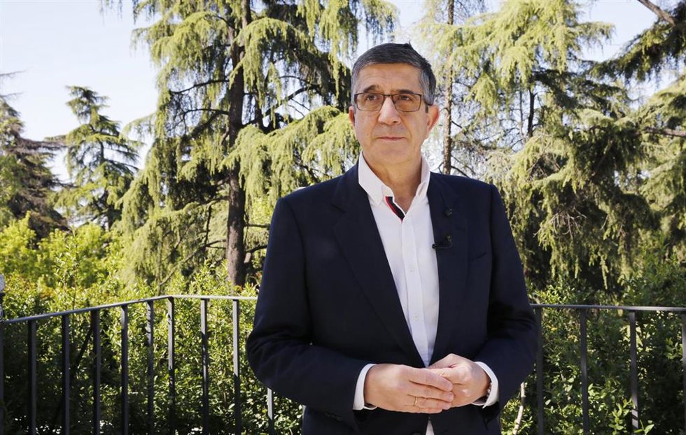 El presidente de la Comisión Constitucional del Congreso, miembro de la Comisión Ejecutiva Federal del PSOE y exlehendakari, Patxi López, habla sobre la Constitución.