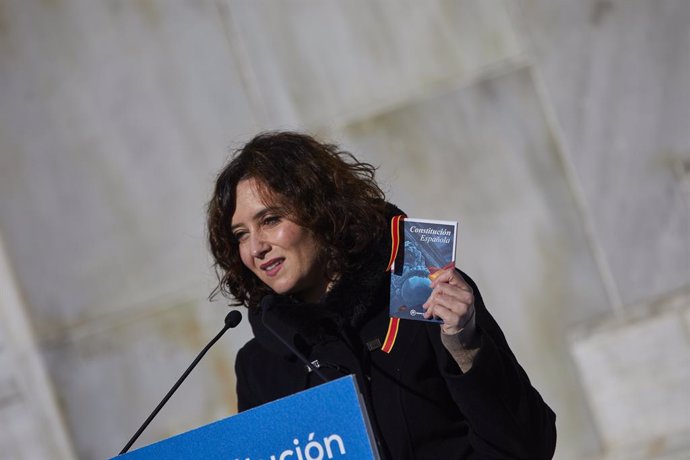 La presidenta de la Comunidad de Madrid, Isabel Díaz Ayuso, interviene durante el homenaje del PP de Madrid a la Constitución Española con motivo de su 42 aniversario, en Madrid (España), a 5 de diciembre de 2020.