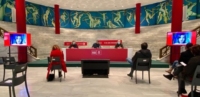 Encuentro del PSOE con la comunidad educativa sobre la LOMLOE