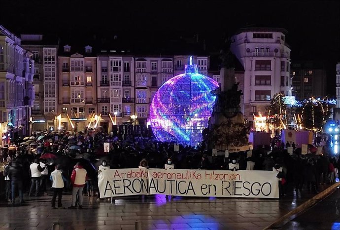 Manifestación de trabajadores de Aernnova en Vitoria