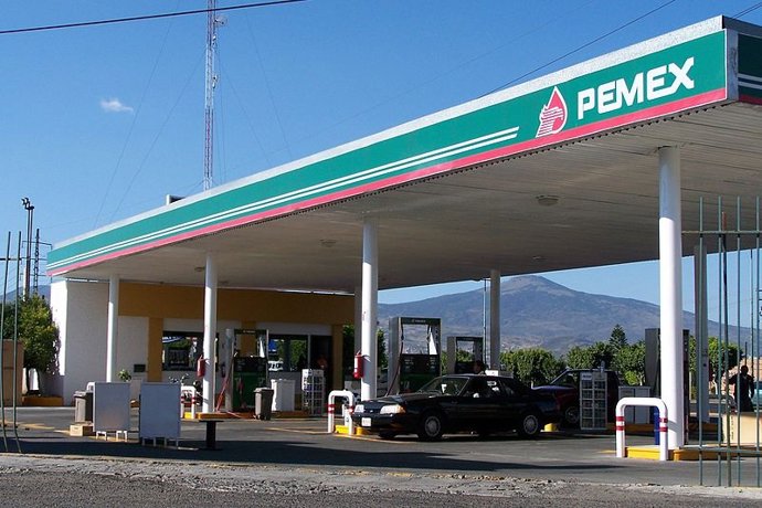 Gasolinera de Petróleos Mexicanos (Pemex)
