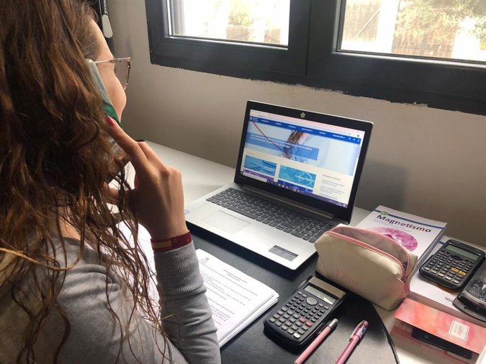 Lidia Moreno, estudiante de Ingeniería Industrial que participa en programas de voluntariado