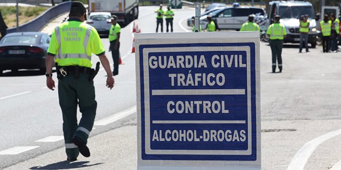Control de tráfico de la Guardia Civil.