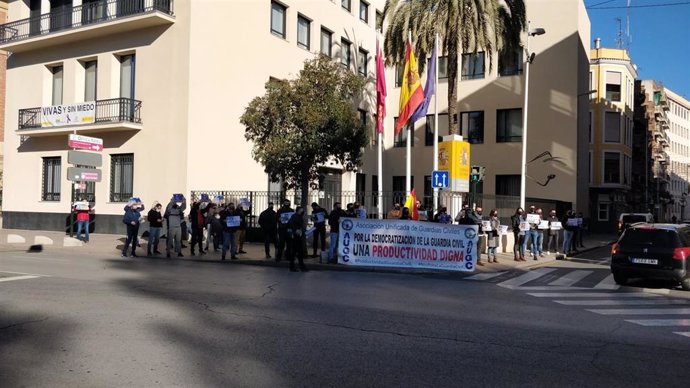 Acto de protesta de la AUGC en la Delegación del Gobierno