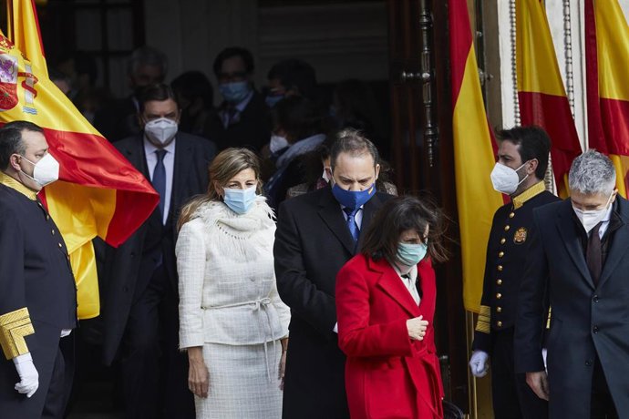 El ministro de Transportes,  José Luis Ábalos, y varios ministros asisten al acto con motivo del 42 aniversario de la Constitución en el Congreso. En Madrid. 6 de diciembre de 2020.