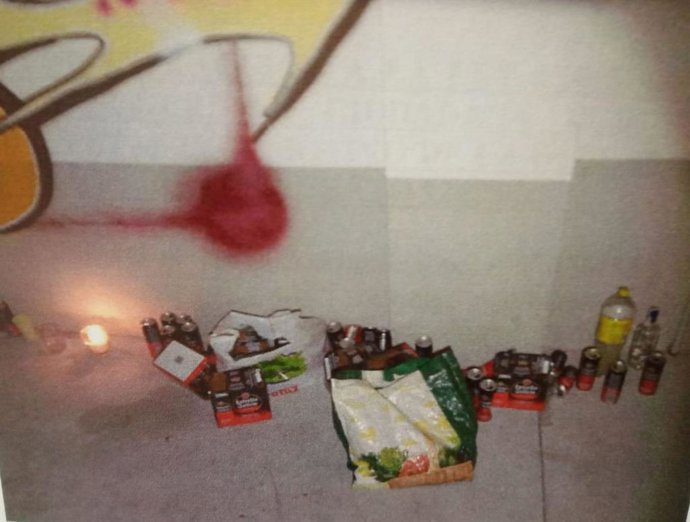 Bebidas halladas en una de las fiestas descubiertas