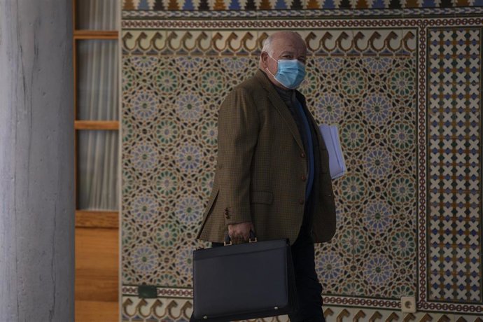 El consejero de Salud y Familias, Jesús Aguirre.