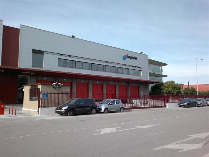 Nave De Logista En La Zona Franca De Barcelona