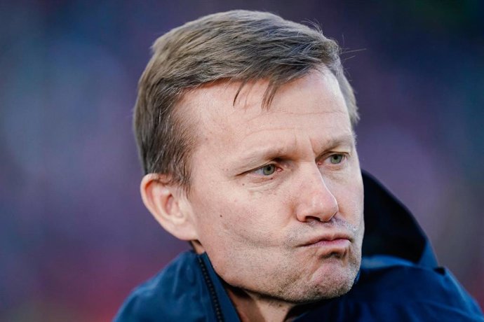 28 February 2020, Austria, Salzburg: Salzburg manager Jesse Marsch pictured prior to the start of the UEFA Europa League Round of 32 second leg soccer match between RB Salzburg and Eintracht Frankfurt at Red Bull Arena. Photo: Uwe Anspach/dpa