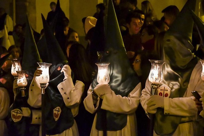 Nazarenos en una imagen de archivo. 