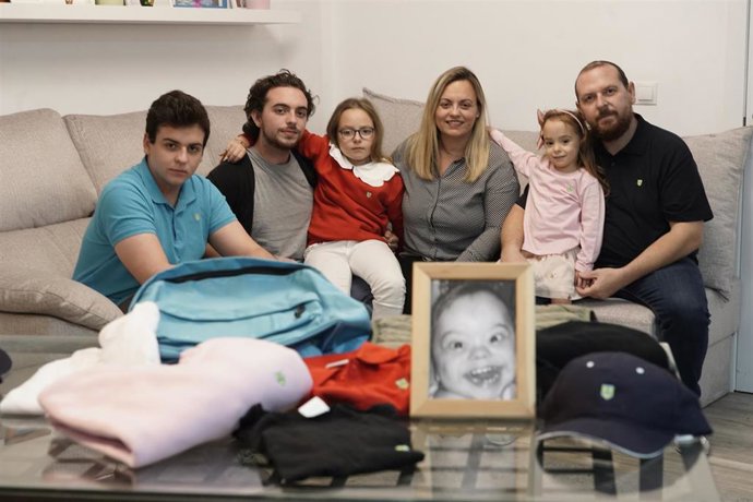 La familia de Matías crea una tienda virtual para ayudar a familias en situación parecida