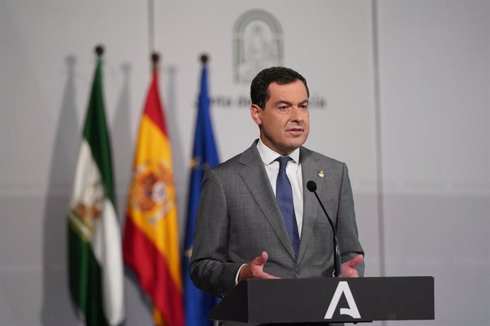 El presidente de la Junta de Andalucía, Juanma Moreno, en una comparecencia en el palacio de San Telmo