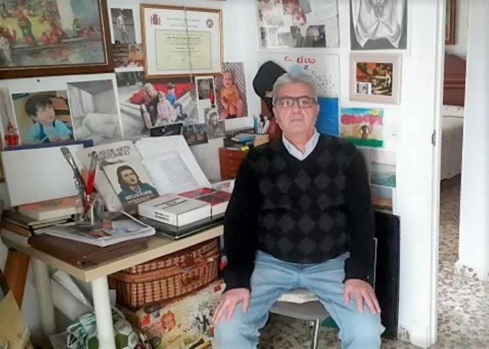 El escritor Manuel Bayón