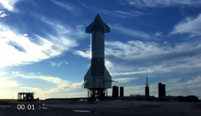 Cohete Starship SN8 en el momento en que abortó su despegue