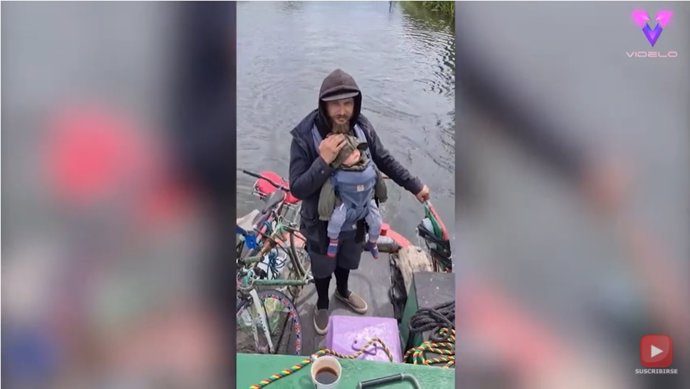 Esta pareja, harta de los alquileres en Londres, se muda a vivir a un barco