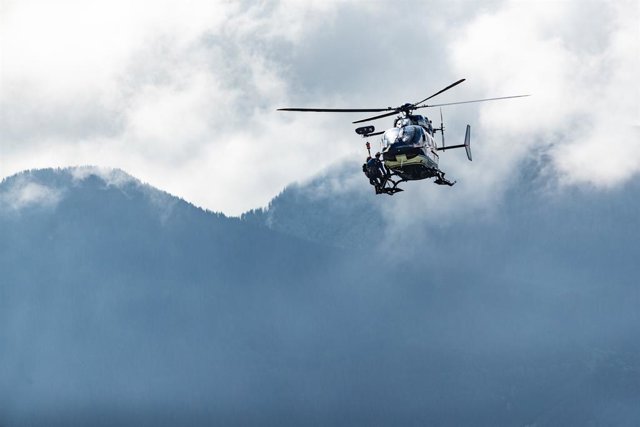 Foto d'arxiu d'un helicòpter de la gendarmeria francesa als Alps.