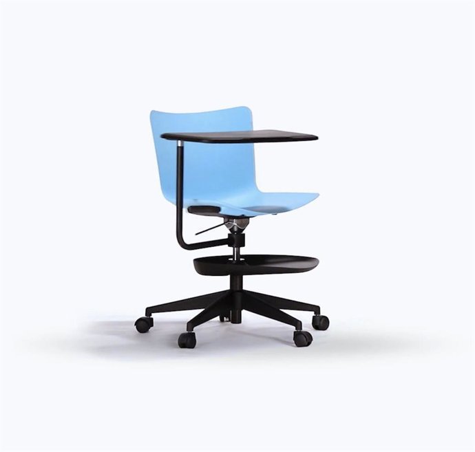 Silla Poppea diseñadas por el estudio valenciano Ximo Roca Diseño para la marca italiana Brado