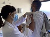 Foto: Los neumólogos lanzan una campaña para promover la vacunación contra la gripe