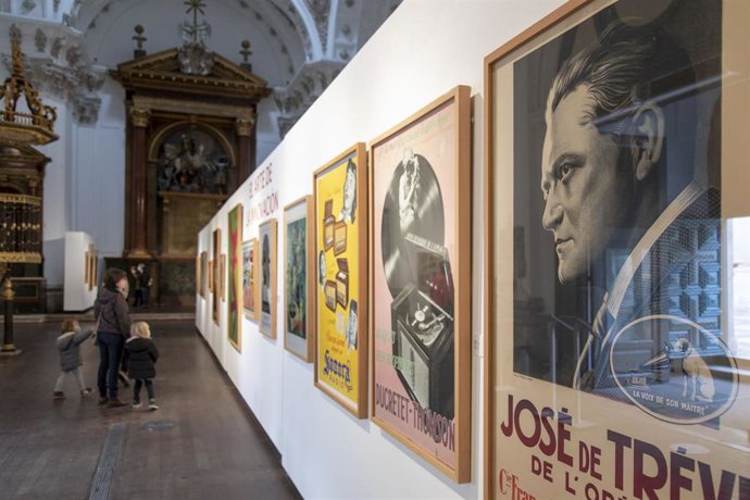 Se clausura este domingo la muestra 'El arte de la innovación: carteles que anunciaron el futuro'.