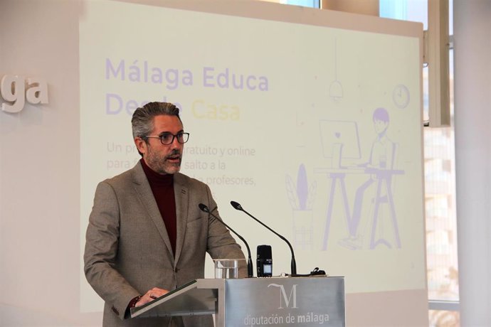 El responsable de Educación y vicepresidente primero de la Diputación de Málaga, Juan Carlos Maldonado presenta la plataforma'Málaga Educa desde Casa'