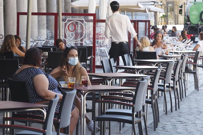 Una terraza en la Plaza Mayor de Valladolid el pasado mes de septiembre.