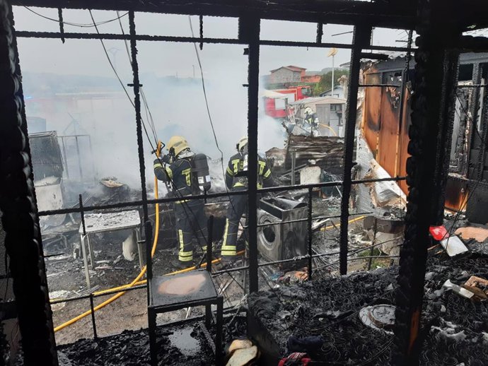 Incendio en un camping de Ajo (Bareyo)
