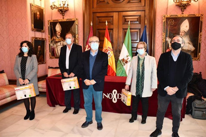 [Sevilla] Emvisesa Entrega Llaves Viviendas. Nota De Prensa Y Fotografía.