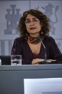 La ministra portavoz y de Hacienda, María Jesús Montero, comparece en rueda de prensa tras el Consejo de Ministros celebrado en Moncloa, Madrid (España), a 9 de diciembre de 2020. El Consejo de Ministros ha aprobado distintas medidas de carácter técnico