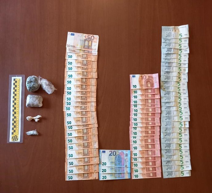 Dinero y droga intervenida