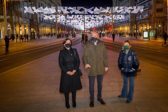 El alcalde de Zaragoza, Jorge Azcón, en paseo de la Independencia