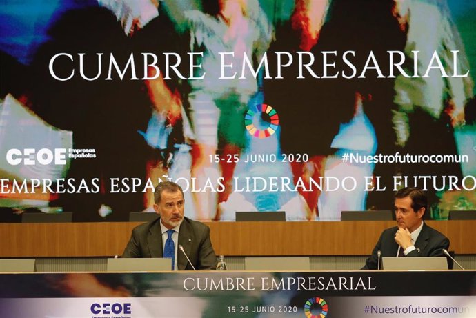 Su Majestad el Rey preside el acto de clausura en el que se han presentado las conclusiones del Foro Empresas españolas liderando el futuro en el que la CEOE ha reunido a dirigentes de las principales empresas españolas para analizar la situación econ