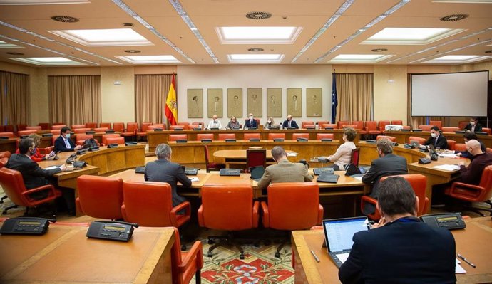 Imagen de la Comisión de Asuntos Económicos del Congreso durante la comparecencia de la vicepresidenta tercera, Nadia Calviño