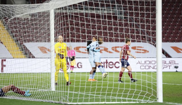 Ludmila celebra uno de sus goles en el Servette-Atlético de la Liga de Campeones femenina 2020-2021