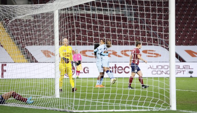 Ludmila celebra uno de sus goles en el Servette-Atlético de la Liga de Campeones femenina 2020-2021