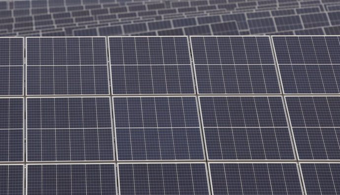 Paneles solares de la planta Andévalo de Iberdrola, primer proyecto fotovoltaico de la compañía en Andalucía. En Puebla de Guzmán (Huelva, Andalucía, España), a 30 de septiembre de 2020.