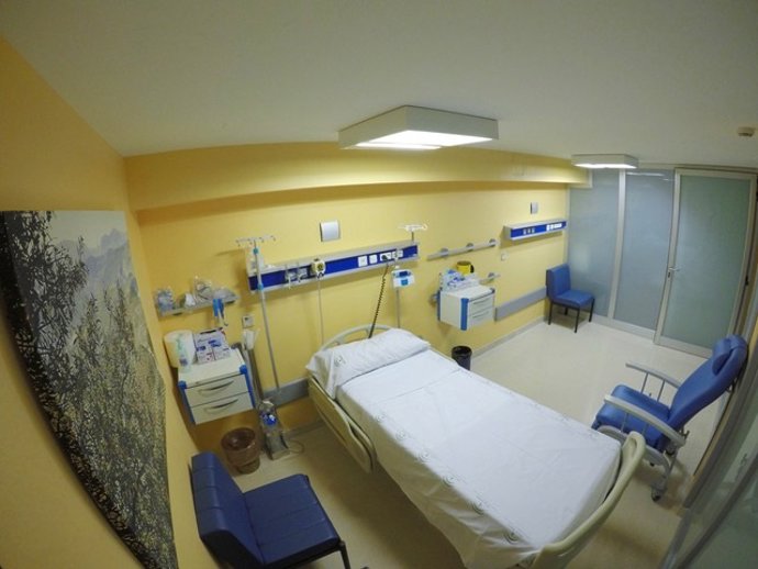 Box de cuidados especiales en Urgencias en el Hospital de Cabra, en una imagen de archivo.