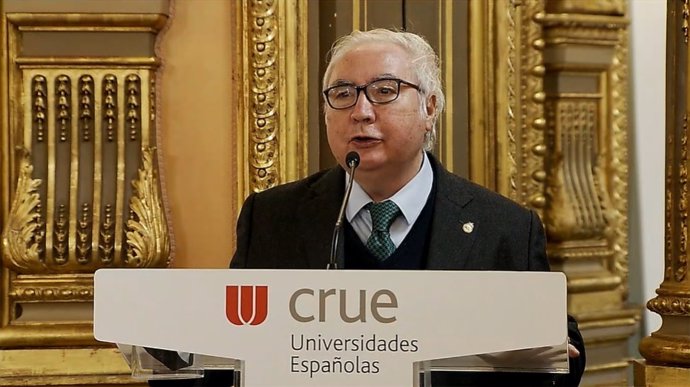 El ministro de Universidades, Manuel Castells