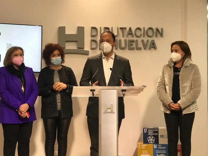 El secretario de Política Institucional del PSOE, Alfonso Gómez de Celis, en rueda de prensa en Huelva.