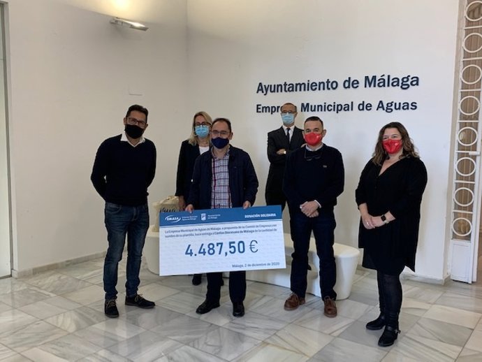 Entrega cheques solidarios Emasa