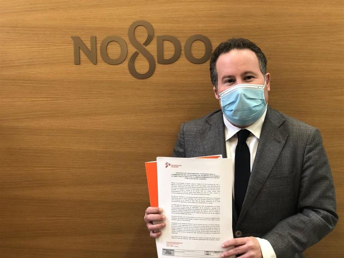 El edil de Cs, López Aparicio, con la moción sobre Alfonso X