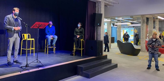 El alcalde de Valladolid, en la inauguración del nuevo Espacio Joven de la Zona Norte.
