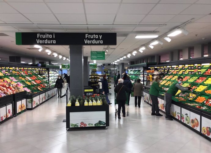 Mercadona abre un nuevo supermercado en el barrio de la Sagrada Familia (Barcelona)