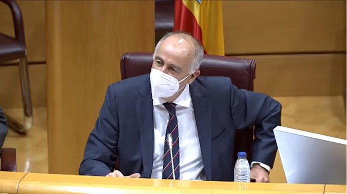 El secretario de Estado de Política Territorial y Función Pública, Francisco Hernández Spínola, en la Comisión de PGE del Senado.