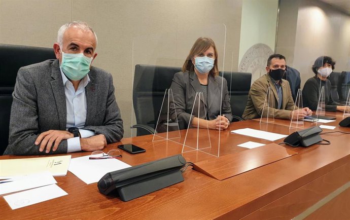 Diputados del PSOE en la Comisión de Asuntos Generales de la Asamblea regional