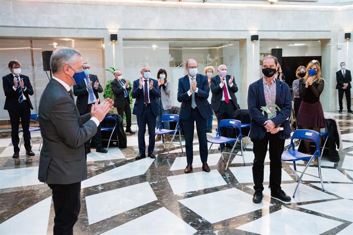 Carlos Martín Beristain e Iñigo Urkullu