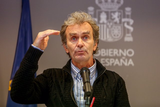 El director del Centro de Coordinación de Alertas y Emergencias Sanitarias, Fernando Simón, ofrece una rueda de prensa en Madrid (España), a 10 de diciembre de 2020.