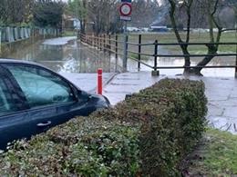 Zona afectada por el crecimiento del caudal del río Arga en Pamplona.