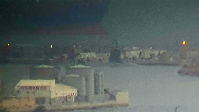Submarino nuclear atracado en Gibraltar