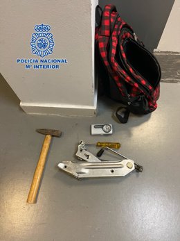Imagen de las herramientas usadas en el robo por el detenido